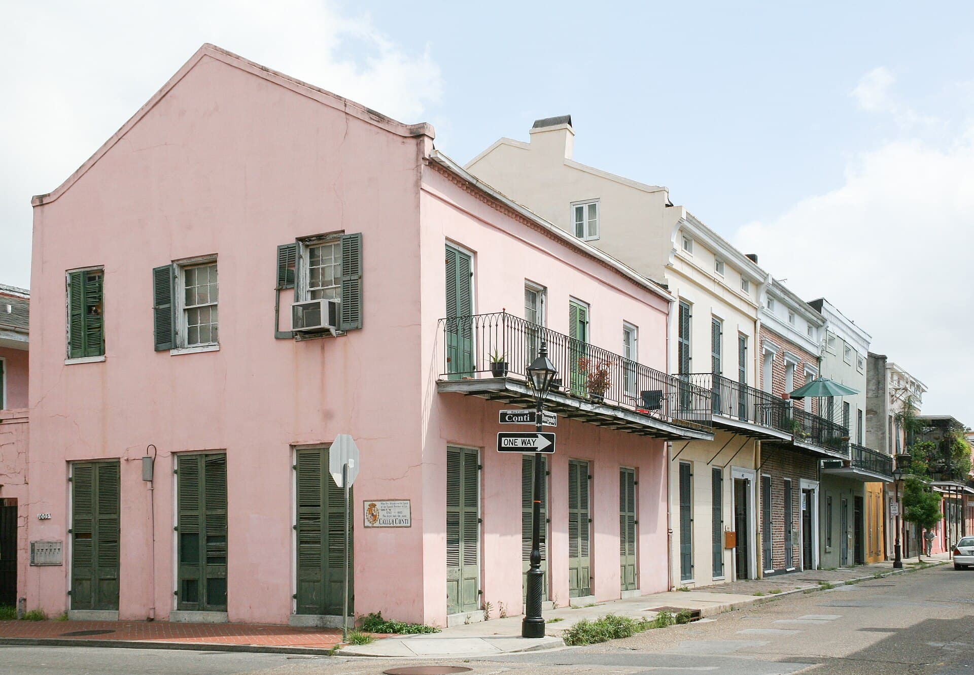 New Orleans travel planning photo showing Burgundy St, French Quarter, New Orleans, USA