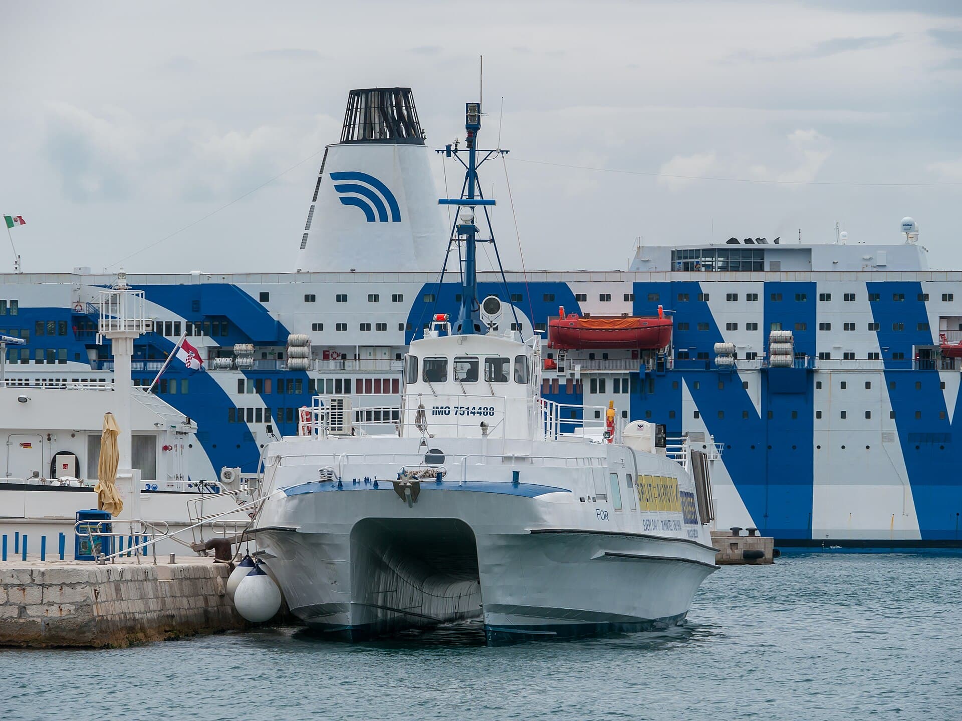 Split travel planning photo showing Catamaran ferry, FOR - IMO 7514488, in Split, Croatia on May 26, 2019